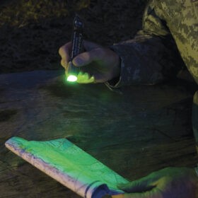 Cyalume ChemLight, Tactical Light Stick, 6-Inch