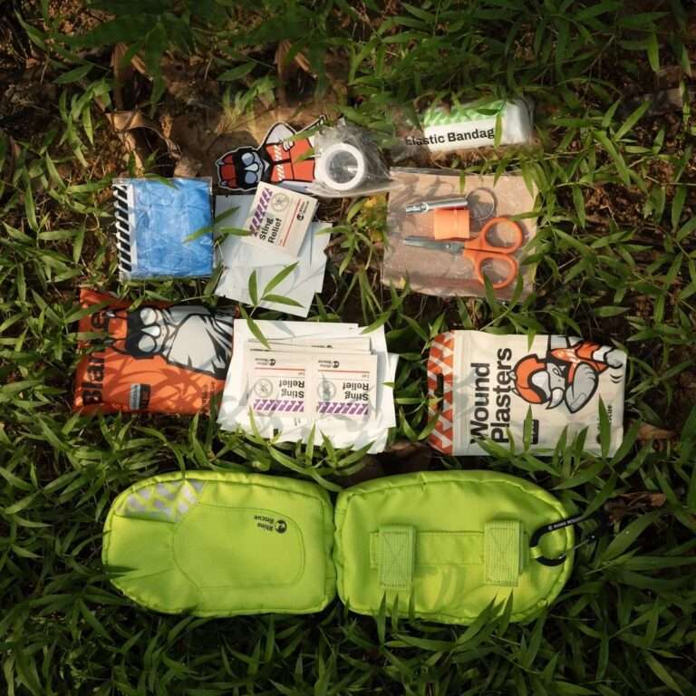 Rhino Rescue Outdoor Primary First Aid Standard Kit - Adventure Pro Zone